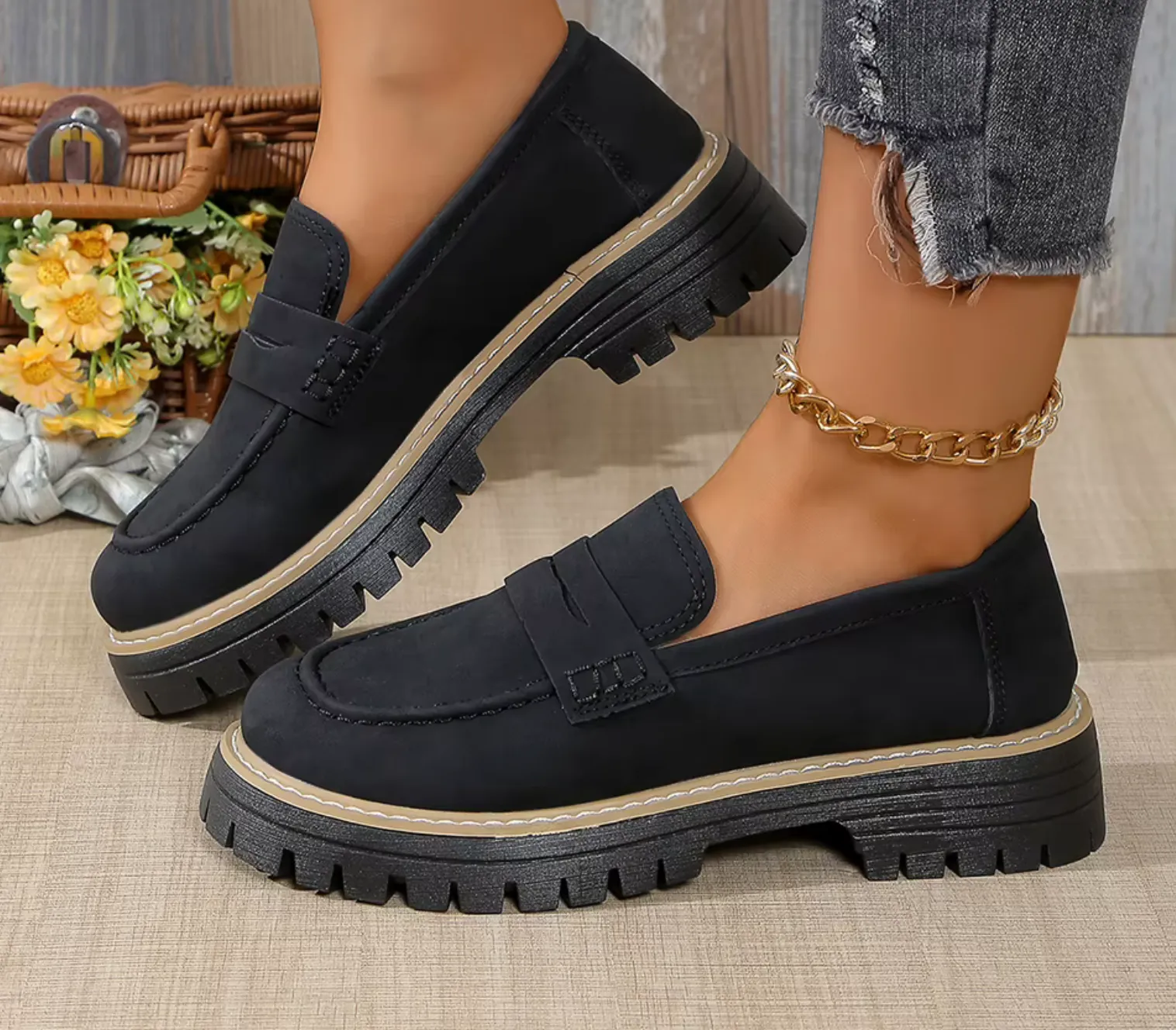 CUTE & COMFY SLIP ON LOAFER