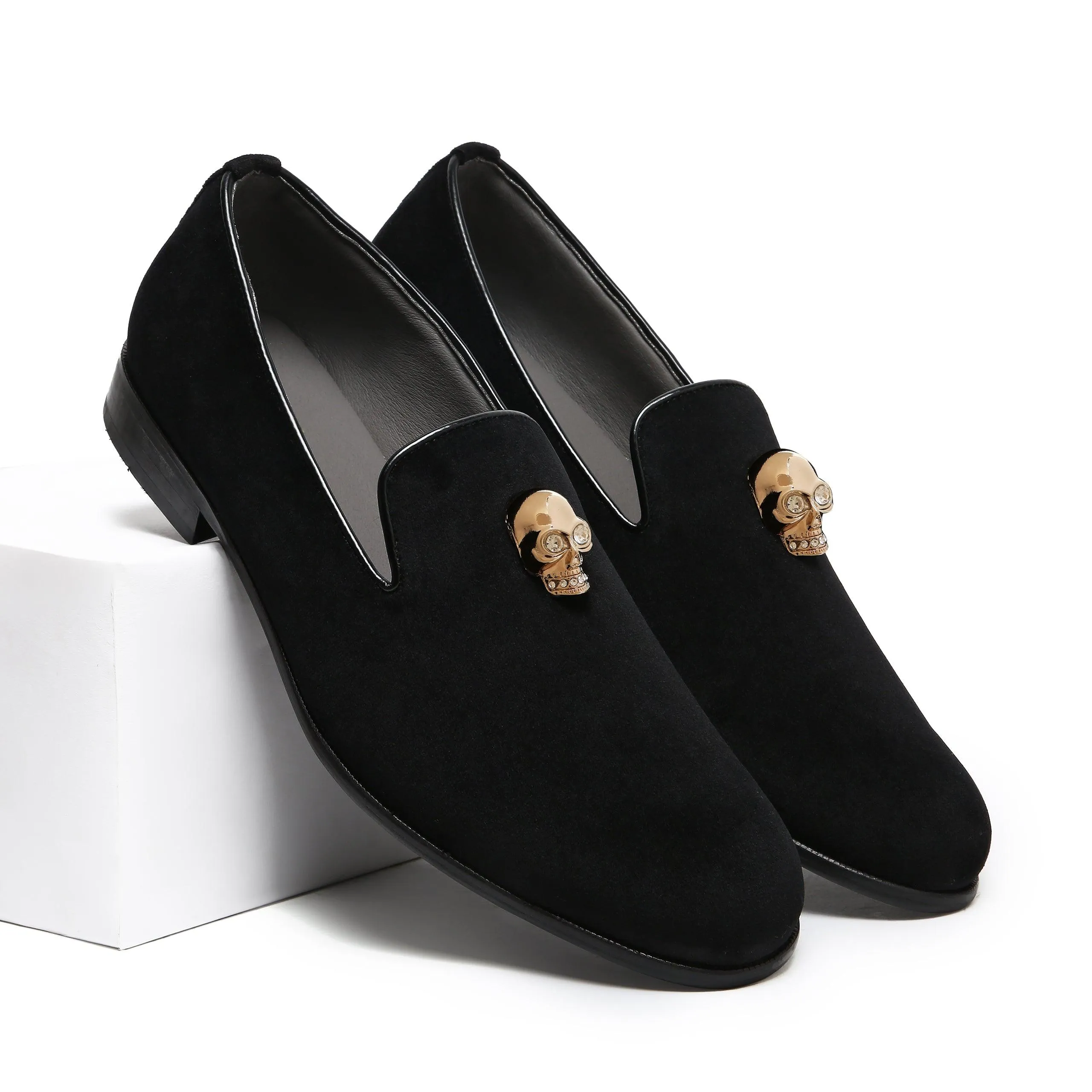 KANE | BLACK VELVET GOLDEN SKULL SLIP-ON